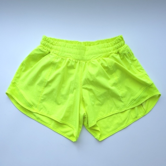 🍋Like New Lululemon Hotty Hot Short II *Long 4" - Picture 5 of 11